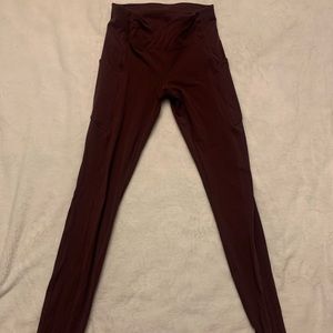 Lululemon high wasted compression active pants.